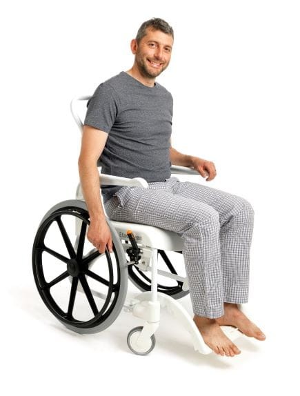 Wózek inwalidzki z funkcją toalety 24" - Etac Clean - Etac